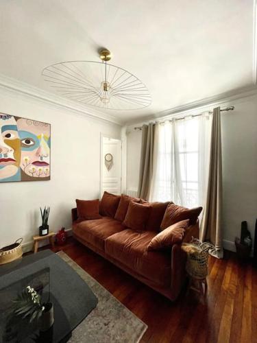 Bel appartement haussmannien proche Montmartre, Paris (photo 3)