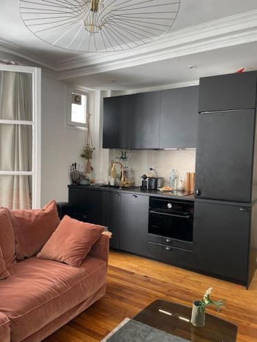 Bel appartement haussmannien proche Montmartre, Paris (photo 8)