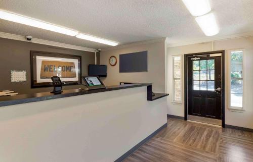 Extended Stay America Select Suites - Denver - Aurora South