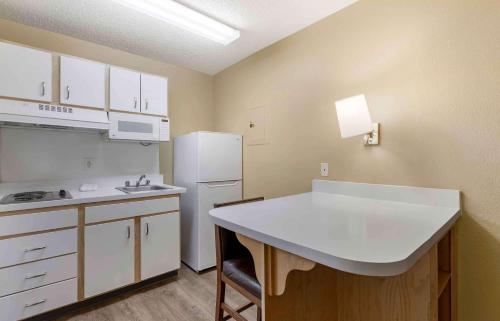 Extended Stay America Select Suites - Denver - Aurora South