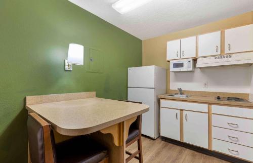 Extended Stay America Select Suites - Denver - Aurora South