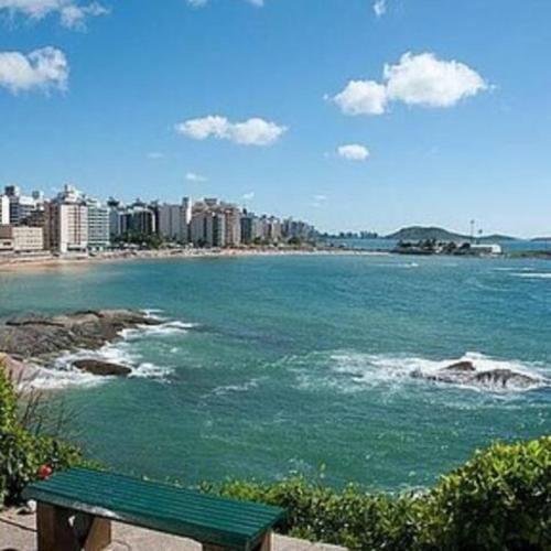 Espaçoso Apto Praia Areia Preta - Guarapari ES