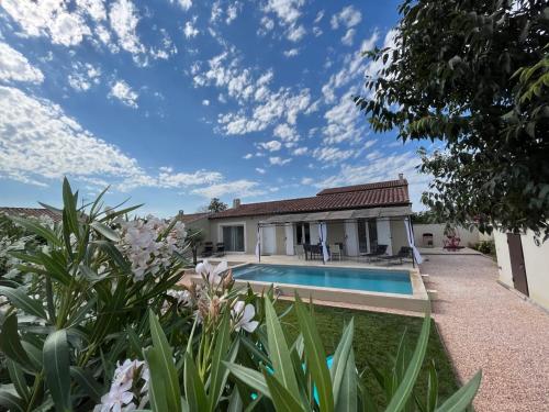 Villa provençale avec piscine - Location saisonnière - Saint-Andiol