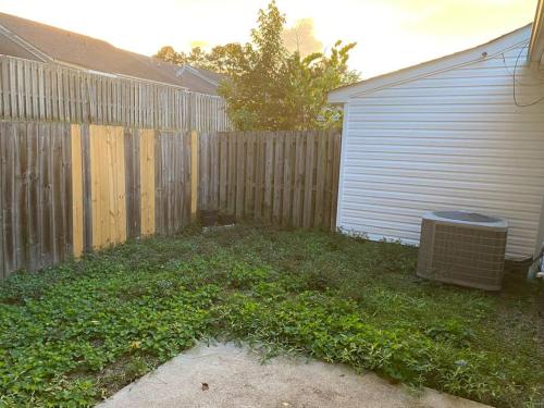Comfy, Stylish Townhome Near I-20! in Augusta, USA
