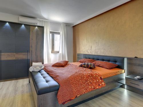 Villa in Rovinj with Private Pool and Sea Nearby, Rovinjsko Selo (foto 7)