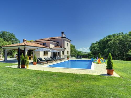 Villa in Rovinj with Private Pool and Sea Nearby, Rovinjsko Selo (foto 9)