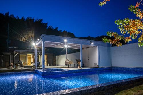 MEZZO全套房別墅 MEZZO ALL SUITE VILLAS