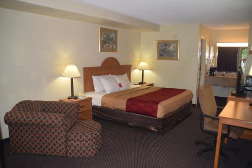 Econo Lodge & Suites Clarksville near Governors Square Mall, Clarksville (fotografie 3)