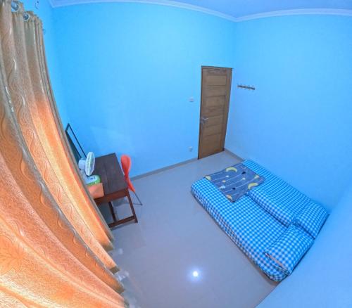Three-Bedroom House image 5