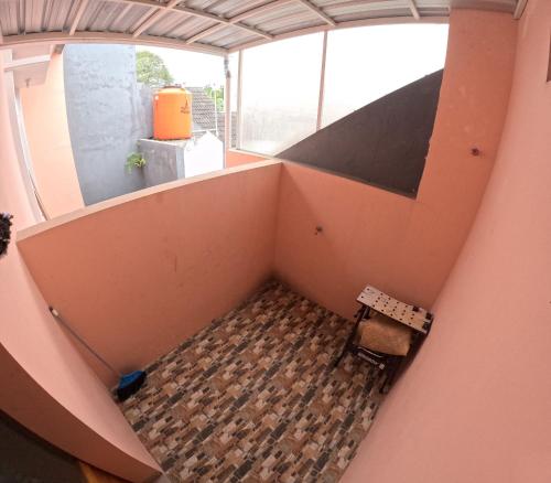 Three-Bedroom House image 2