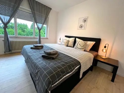 One Bed and One Sofa Bed, Self Check in, Invoice in Mönchengladbach, Deutschland