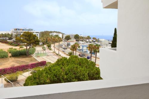 Hotel Tres Torres - image 6