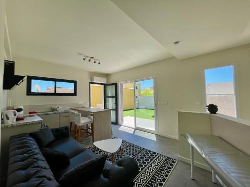 Appartement Souplex Jardin proche autoroute, plages et attractions, Wifi - TV, calme in Bessan