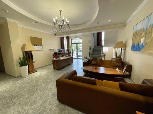 Airport Hotel 24 – Toshkent, NY