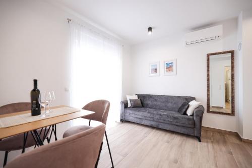 New Family Apartments with private parking near Zadar