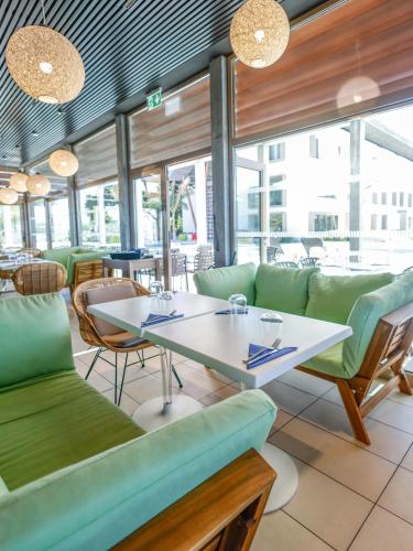 레스토랑, Ibis Styles Mayotte Aéroport (Ibis Styles Mayotte Aeroport) in 시롱기