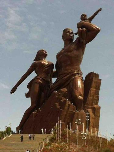 F3 sur OUAKAM coté monument de la renaissance