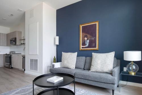 Revere Beach 1br w gym pool nr blue line BOS-880 in Revere, USA