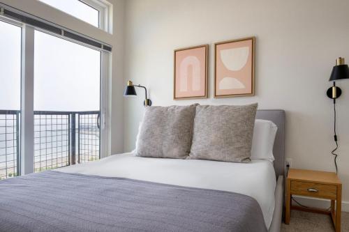 Revere Beach 1br w gym pool nr blue line BOS-880 in Revere, USA