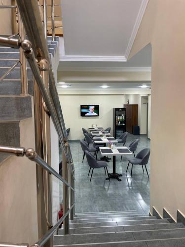 Airport Hotel 24 – Toshkent, NY