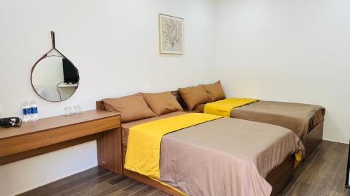 Deluxe Double or Twin Room image 3