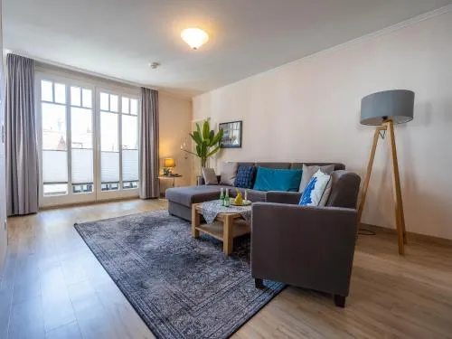 Strandvillen Binz - Ferienwohnung mit 1 Schlafzimmer und Balkon AH-723 in Binz, Deutschland