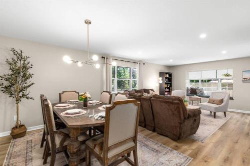 Modern 3BR 2BA Family Home in Commerce Township in Commerce Township (MI)