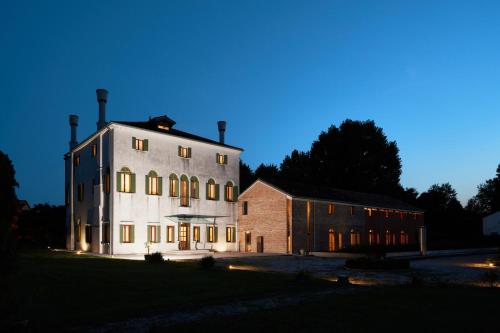 . Villa Martin Hotel