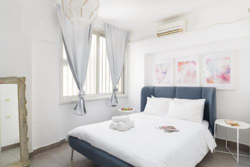 Sea View 2 bedroom apartment with Bomb Shelter