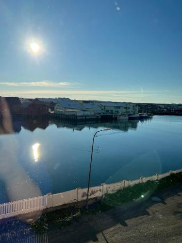 Θέα, Bangsund harbour view in Βαρντο