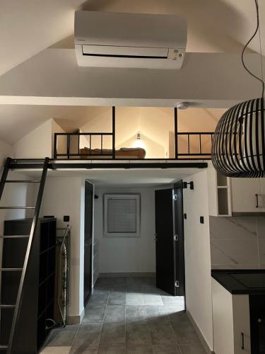 Open Space Apartment - Tap to explore photos