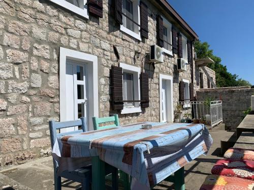balkon/terras, Family Stone house with magical Sea View in Lucice