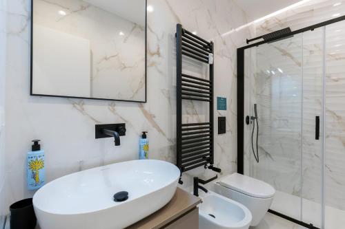One-Bedroom Apartment - Via Volturno 31