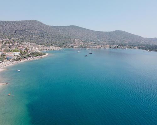 Hotel Korfos - Ξενοδοχείο Κόρφος Renovated