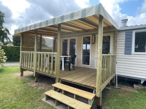 Mobilhome avec vue sur étang - Camping - Bec-de-Mortagne