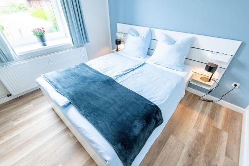 Steger-Hues-App-12 - image 6