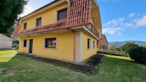 Visita costa de Galicia desde la Villa de Arcade