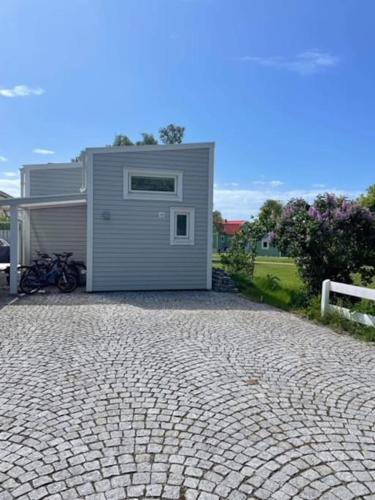 Nybyggt gästhus nära havet och Göteborg