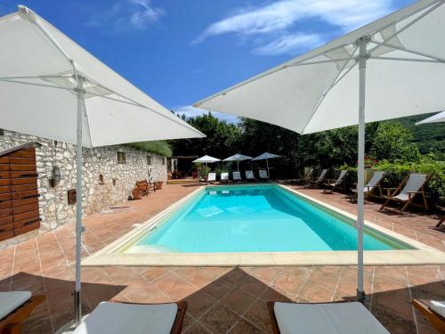 Vicolo - sleeps 5 with air con, wifi, balcony for dining and pool, Strettura (photo 4)