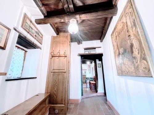 Vicolo - sleeps 5 with air con, wifi, balcony for dining and pool, Strettura (photo 6)