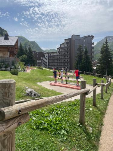Lovely 2 Bed Apartment in Morzine with garden