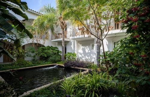 Sant Efis Hotel