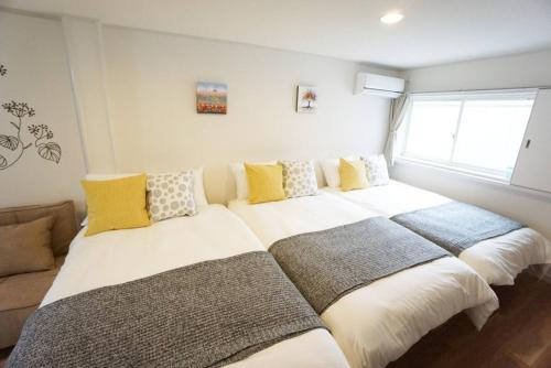 Apartment House White Mansion 401
