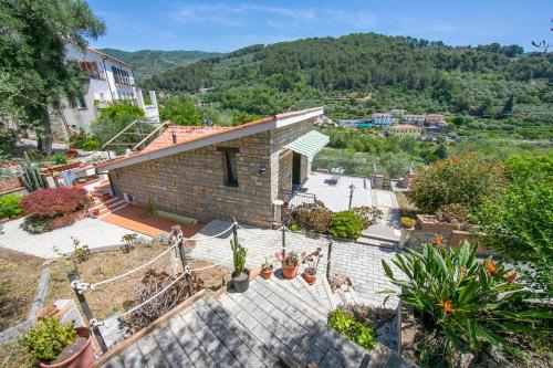  Villa Breezy Way - Among Greenery - Happy Rentals in San Bartolomeo al Mare