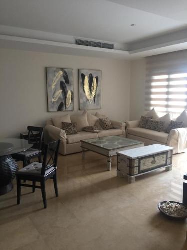 Cfc - 2 bed. Apart.+ maid room