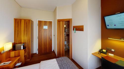 Hotel Ambassador - image 4