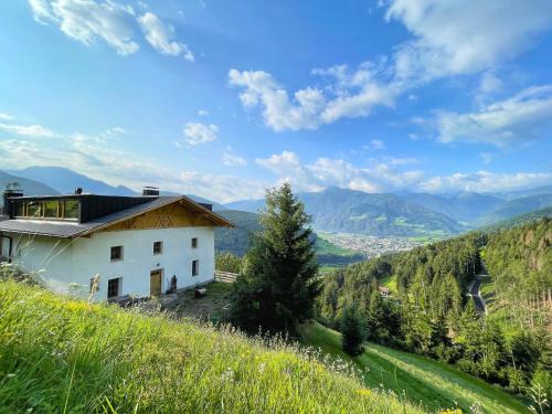 Schallerhof Sterzing - Deine Auszeit mit Ausblick in unseren Ferienwohnungen auf dem Bauernhof in Südtirol