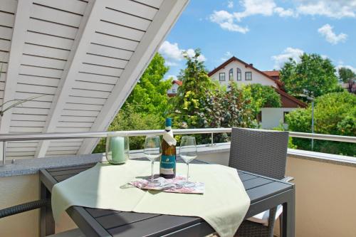 Superior One-Bedroom Apartment with Balcony