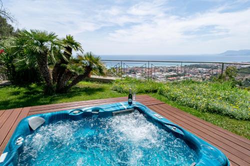 Villa with Sea View Jacuzzi - Accommodation - Vallecrosia