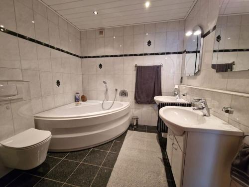 Stilvolle EG-Wohnung in Jüchen, Deutschland